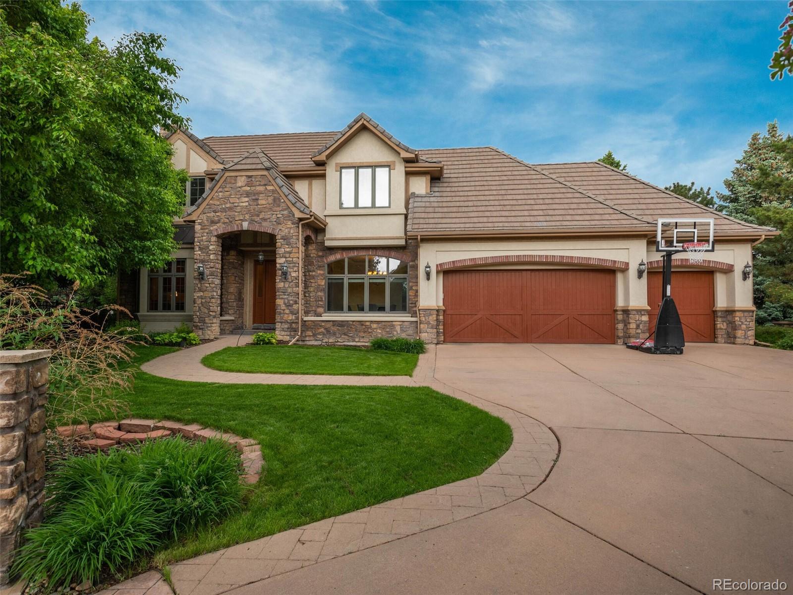 9 Foxtail Circle