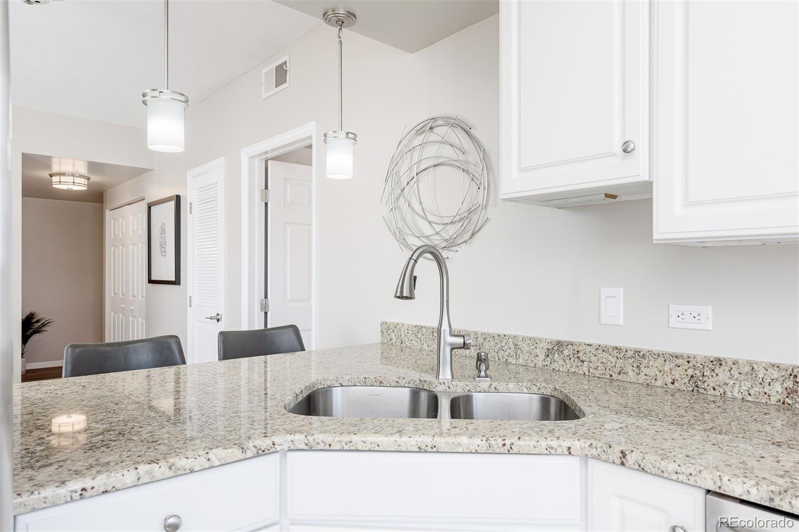 335 Detroit Street Unit: 402