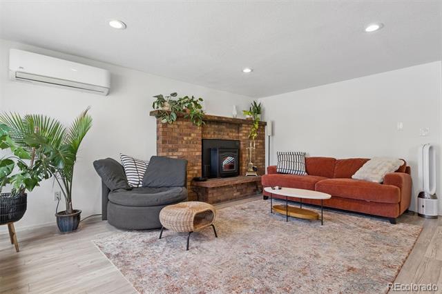 604 W 9th Street