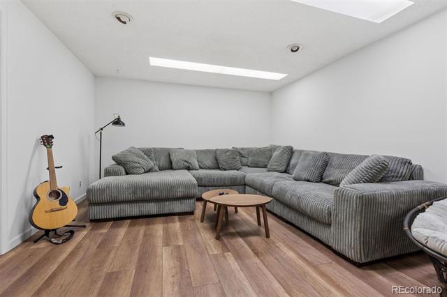 604 W 9th Street