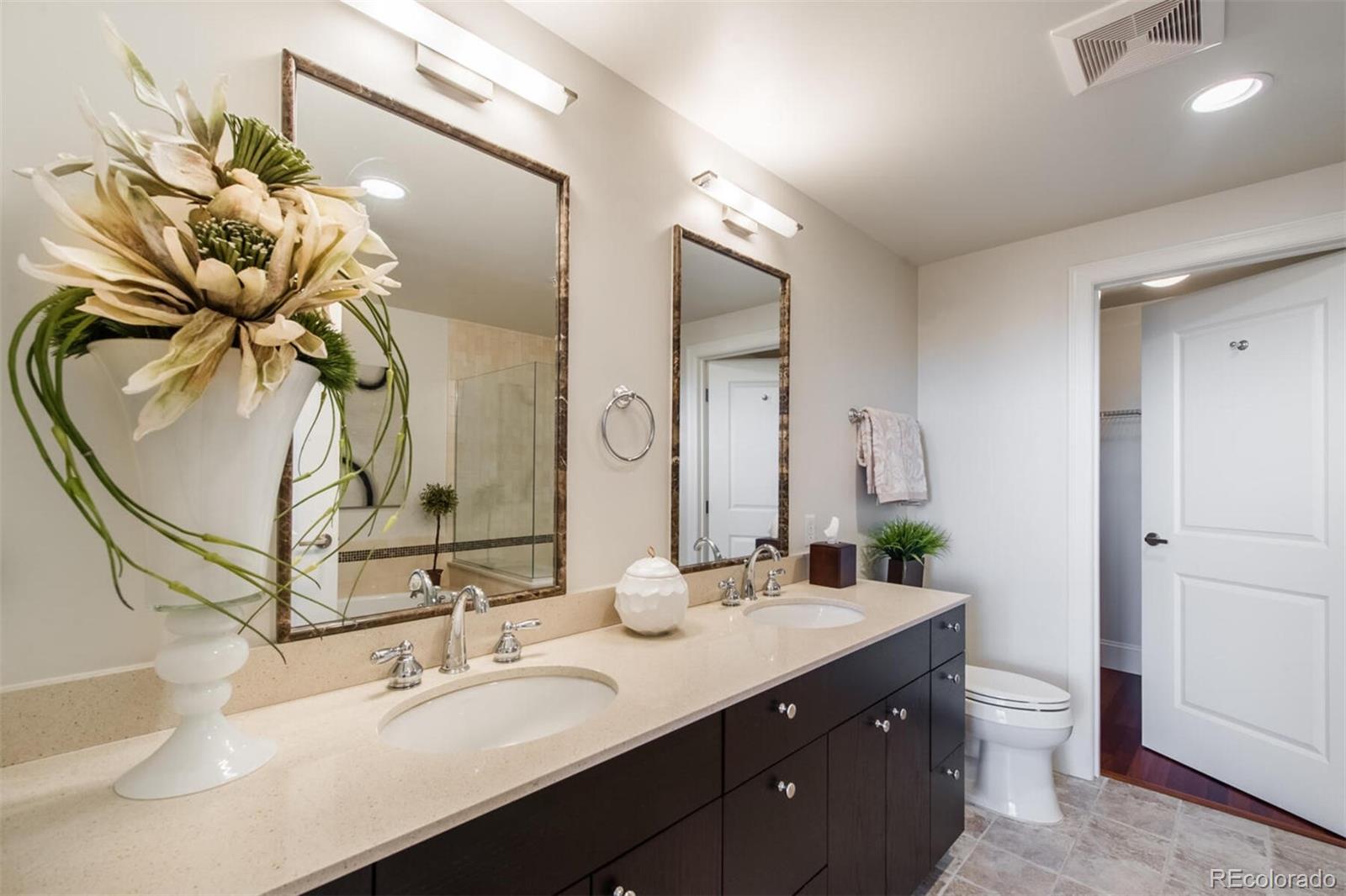 2001 Lincoln Street Unit: 2521