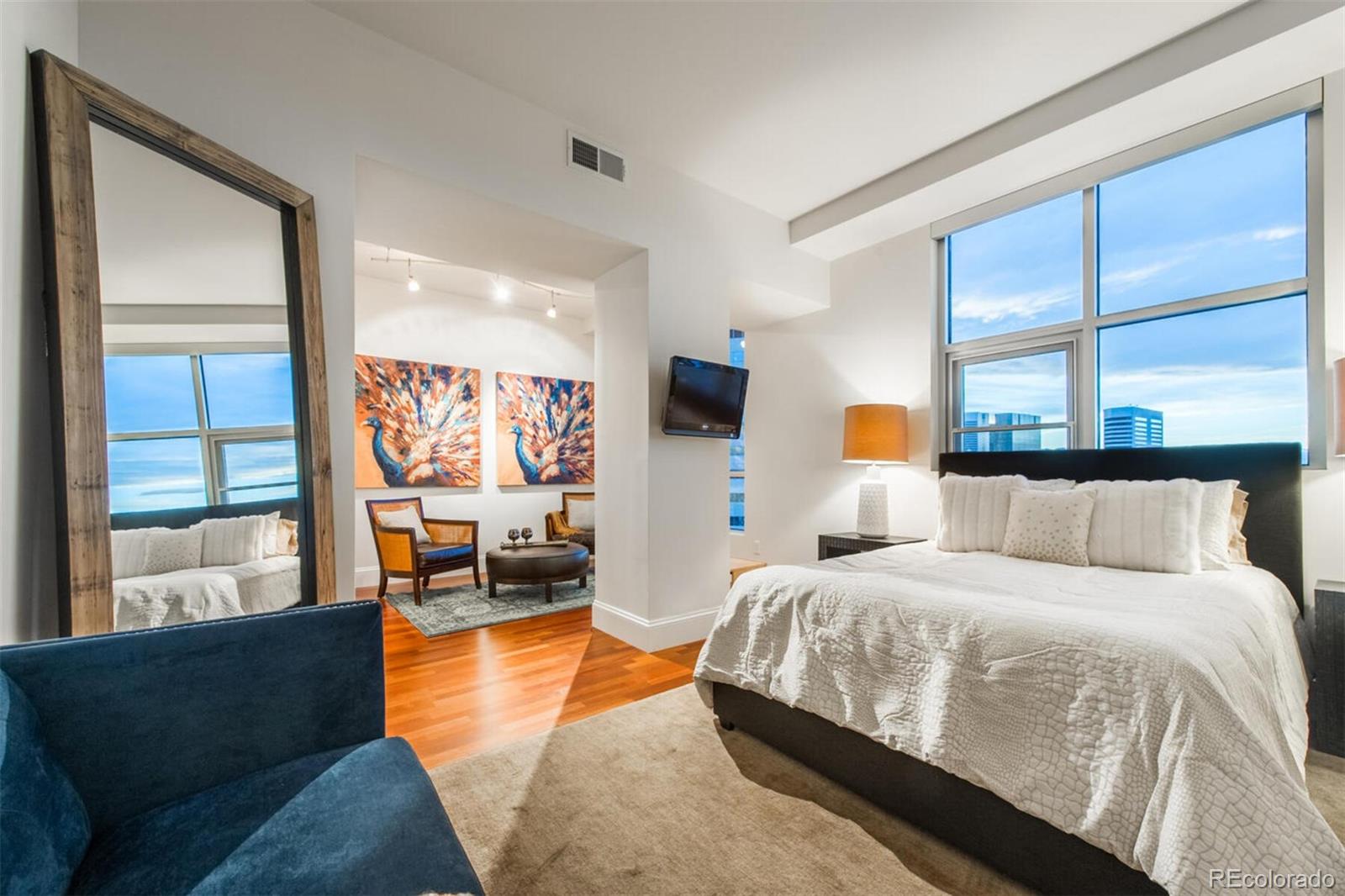 2001 Lincoln Street Unit: 2521
