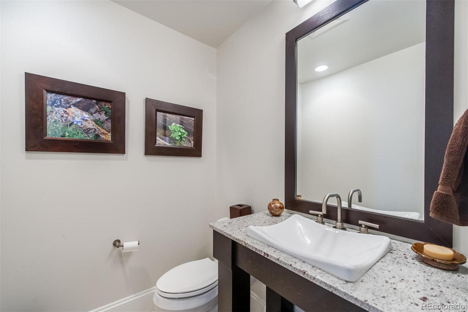 2001 Lincoln Street Unit: 2521