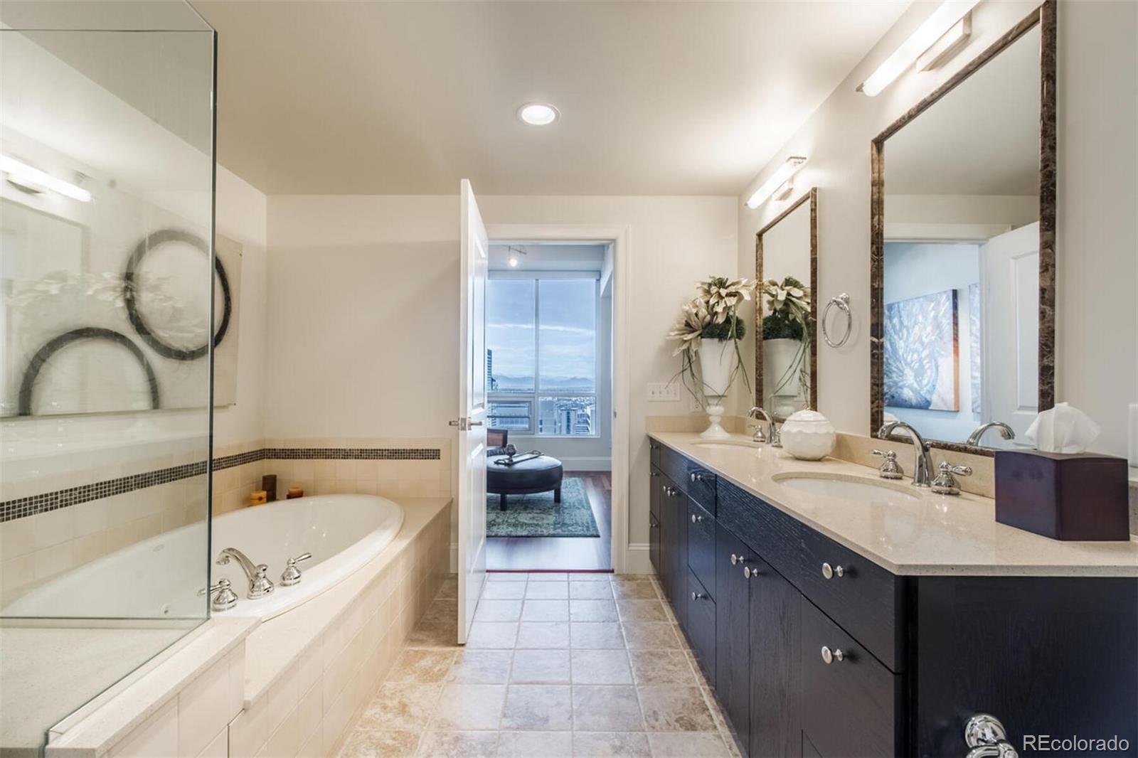 2001 Lincoln Street Unit: 2521