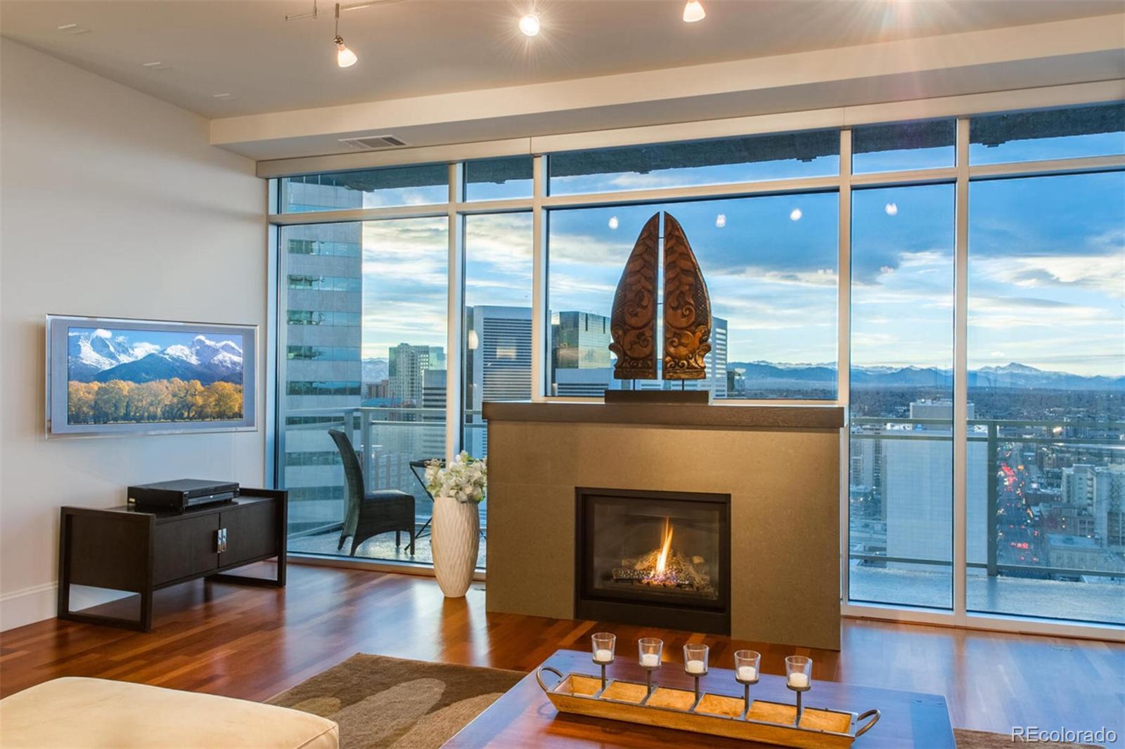 2001 Lincoln Street Unit: 2521