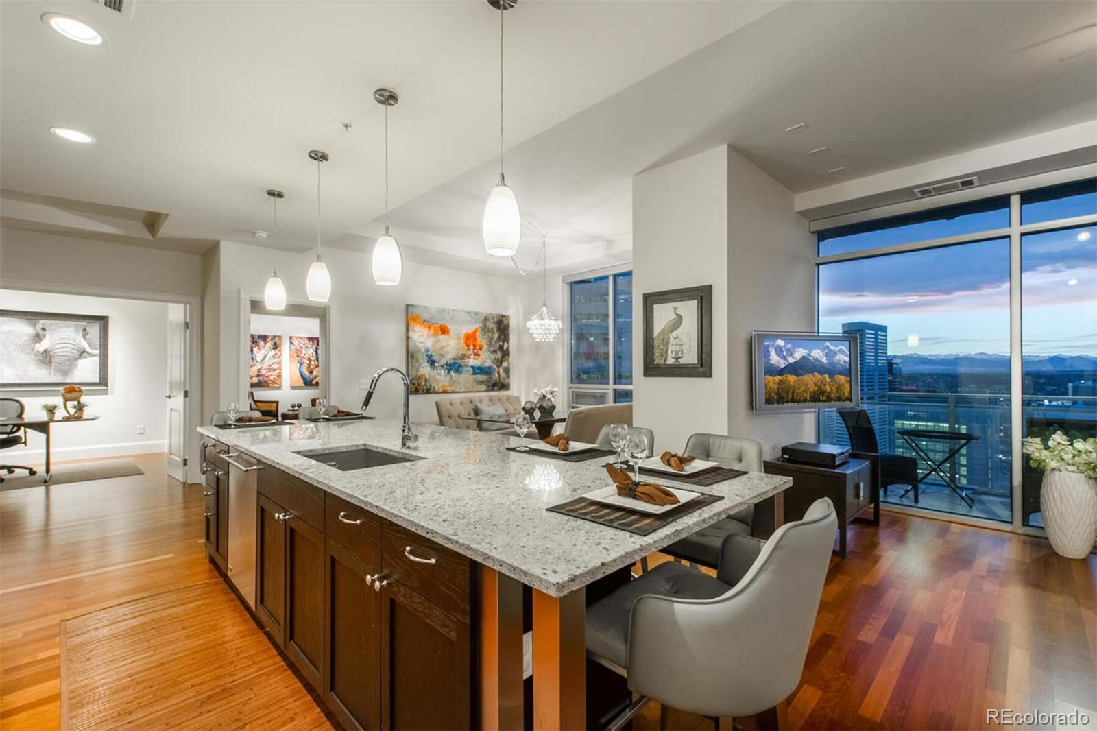 2001 Lincoln Street Unit: 2521