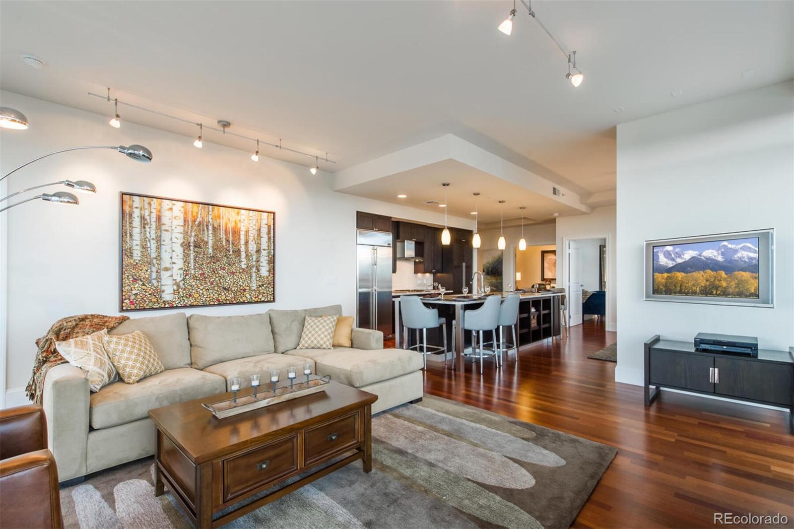 2001 Lincoln Street Unit: 2521