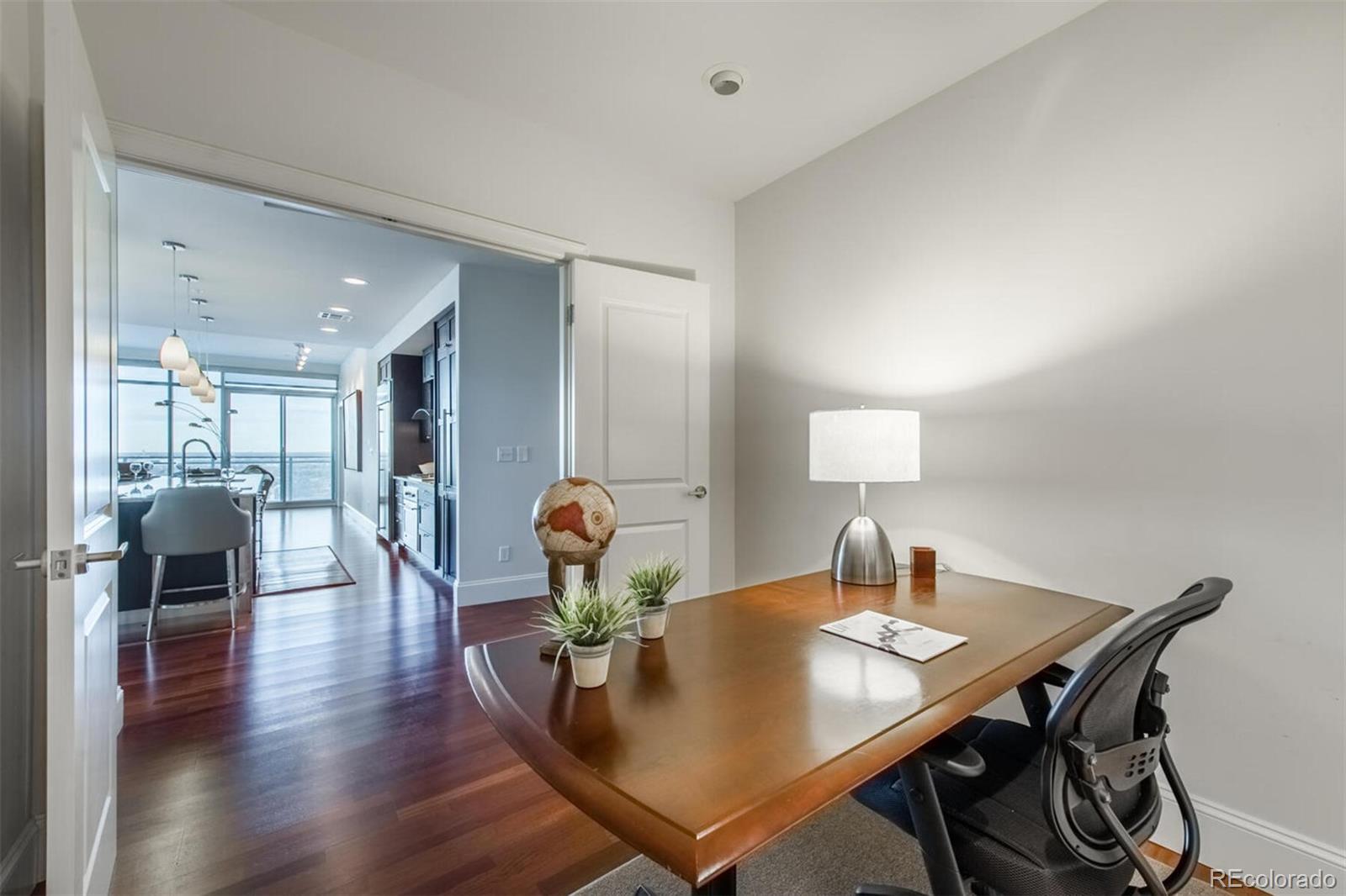 2001 Lincoln Street Unit: 2521