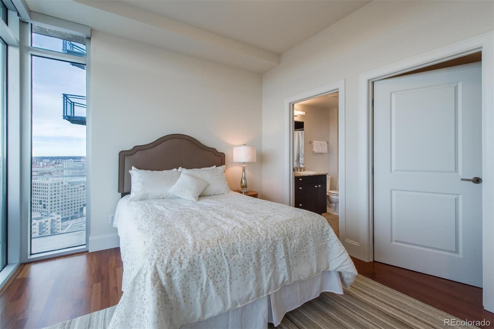 2001 Lincoln Street Unit: 2521