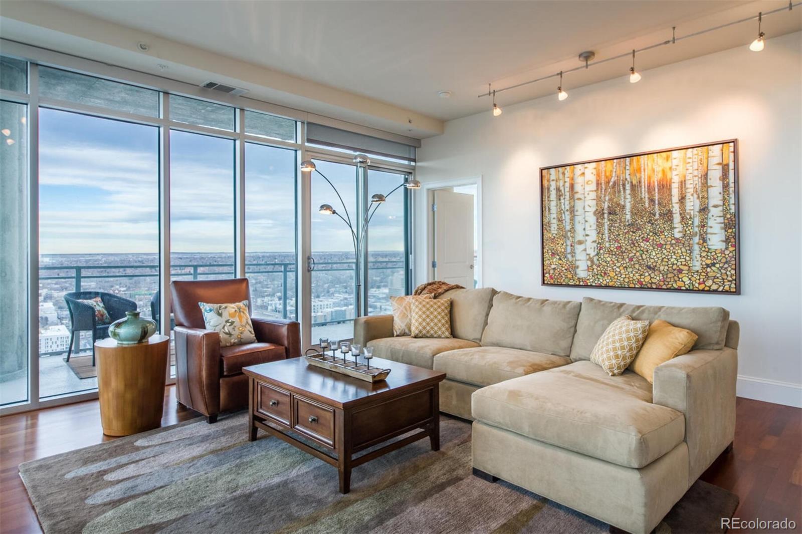 2001 Lincoln Street Unit: 2521