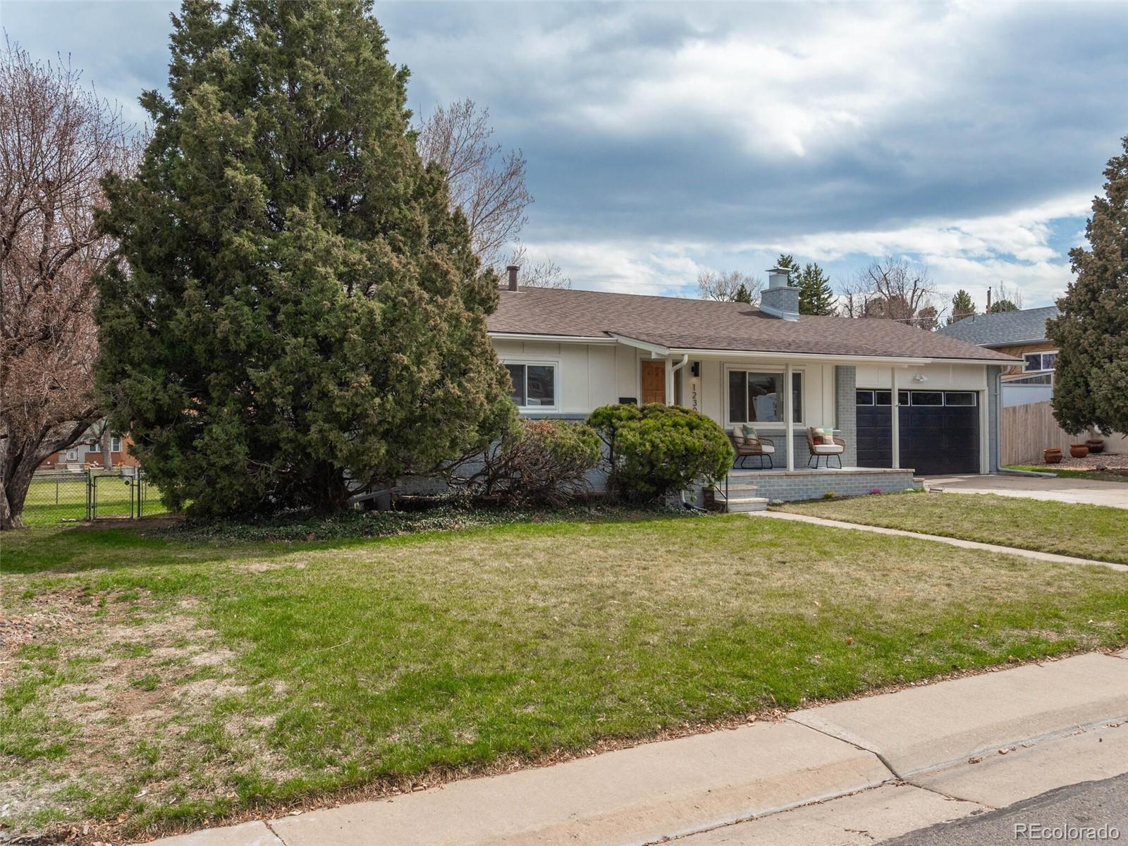 12306 W Texas Drive