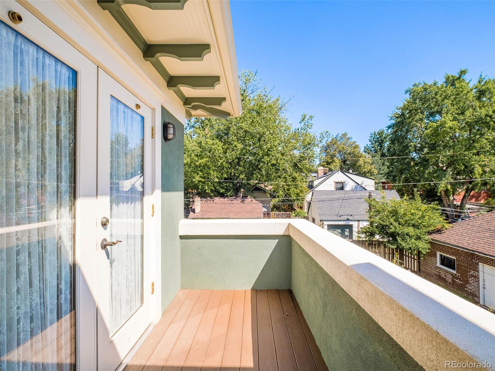 736 Vine Street
