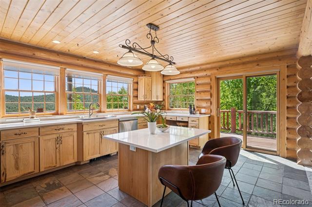 15690 Cochise Trail