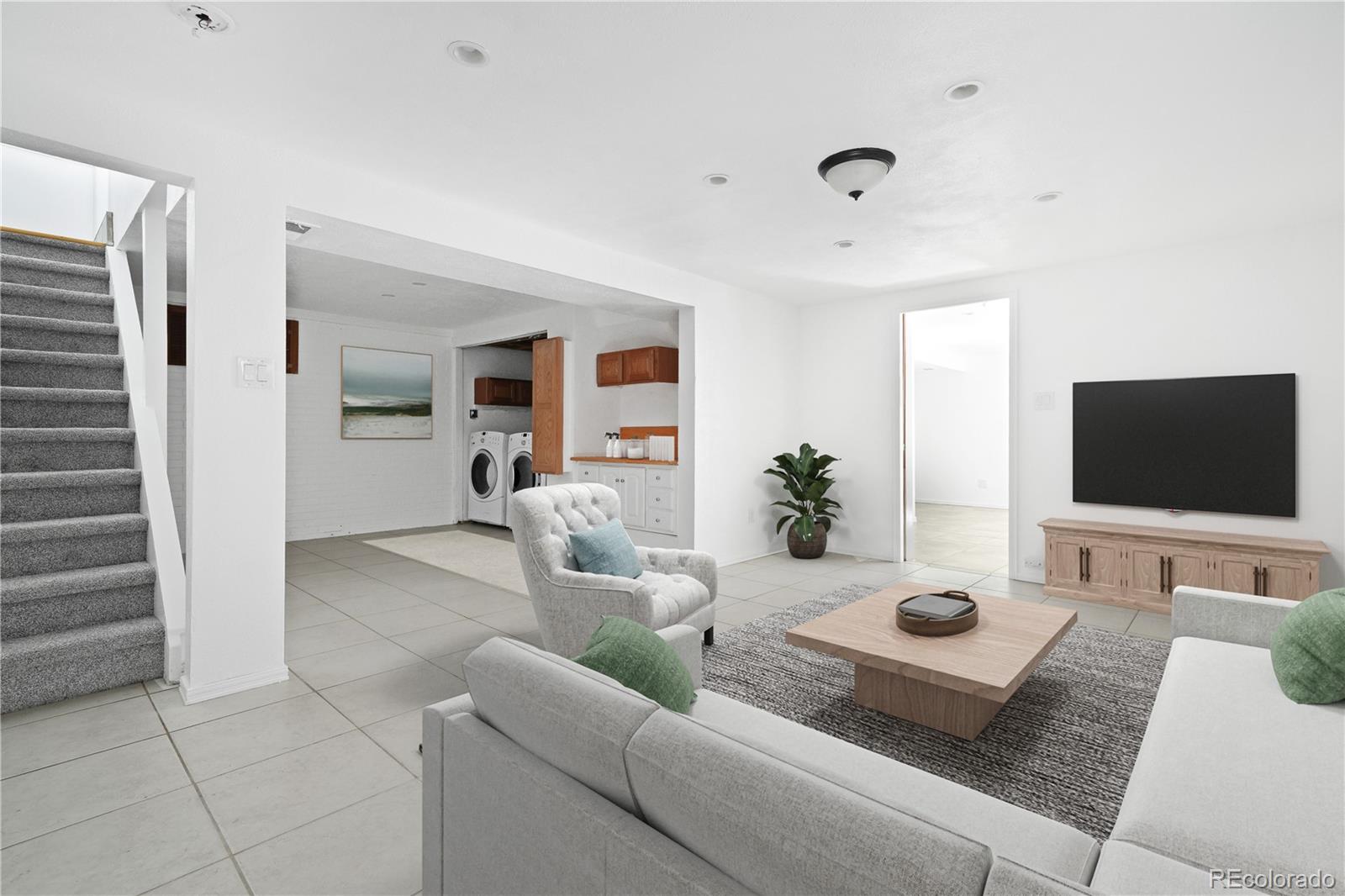 1507 S Field Court