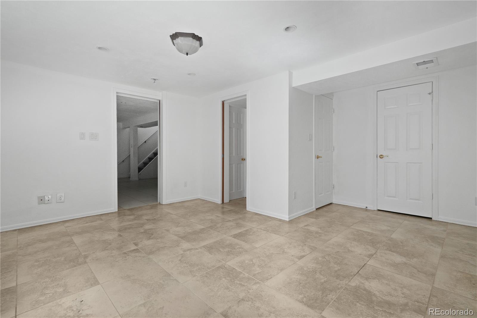1507 S Field Court