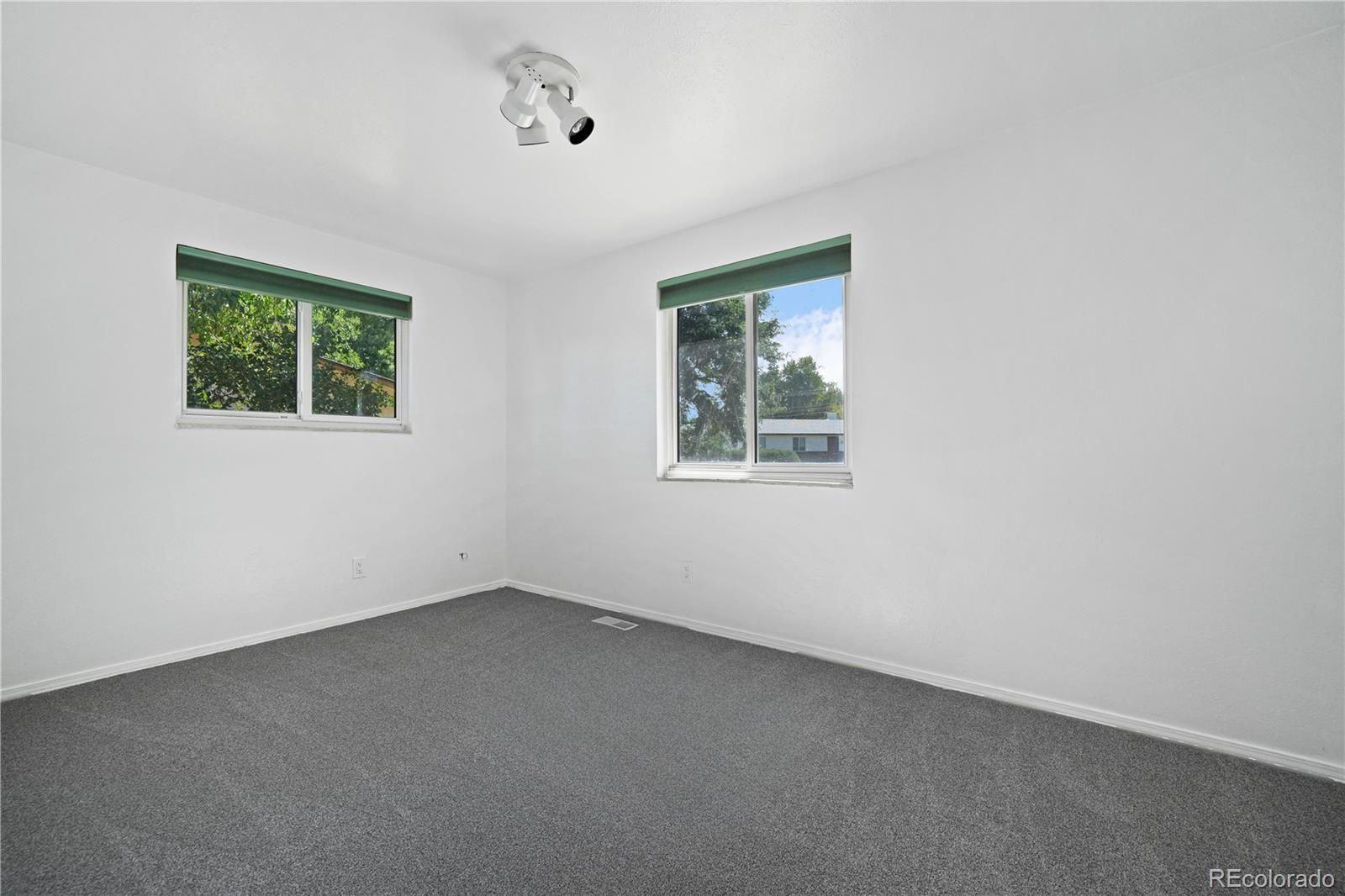 1507 S Field Court
