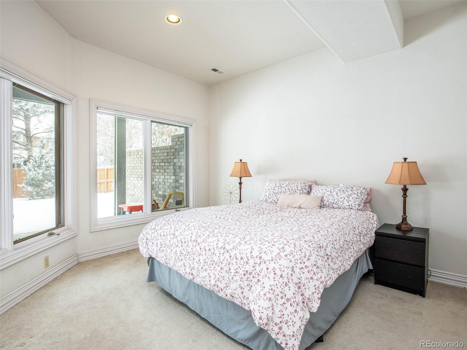 8067 S Fairfax Court