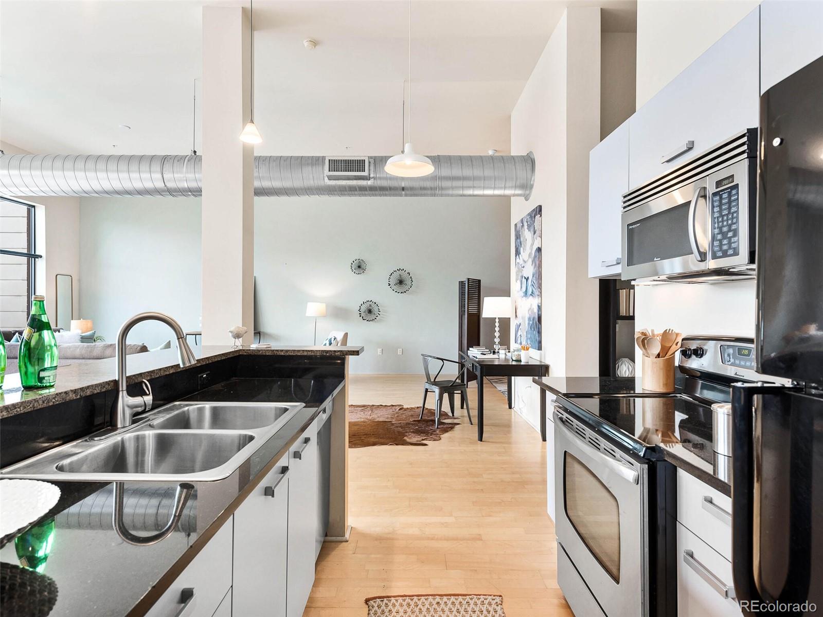 3100 Huron Street Unit: 4B