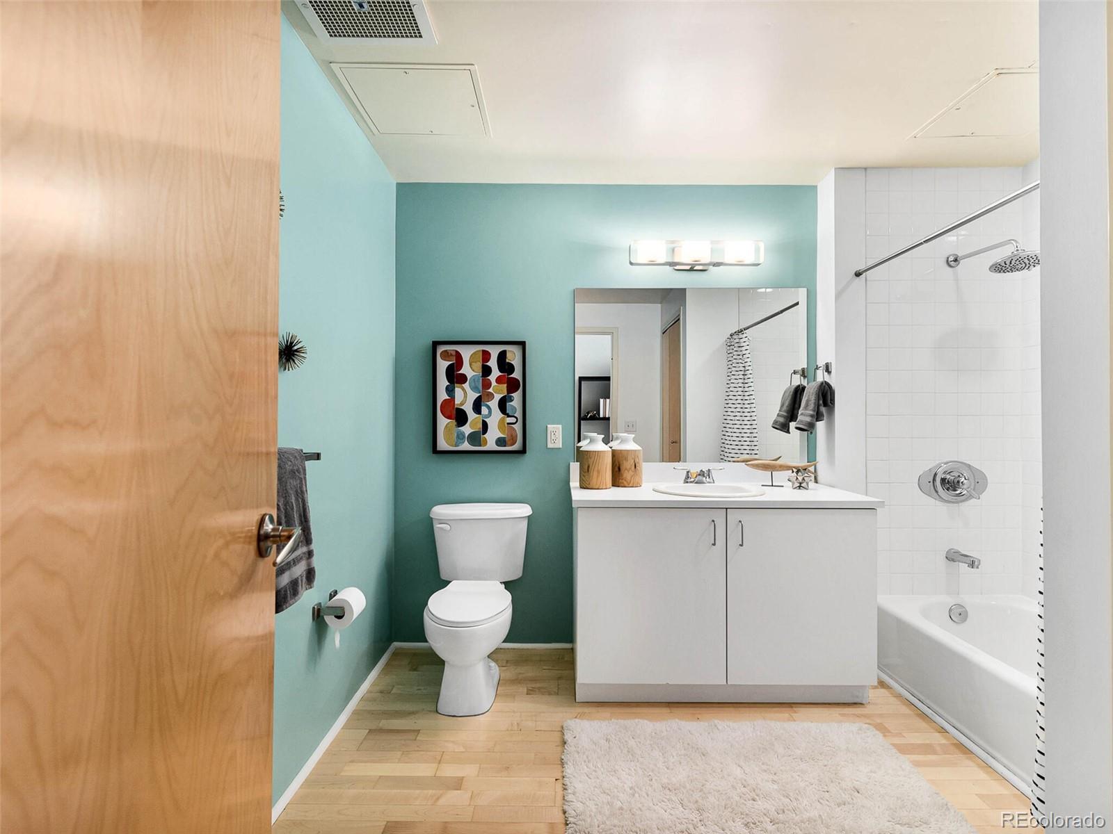 3100 Huron Street Unit: 4B