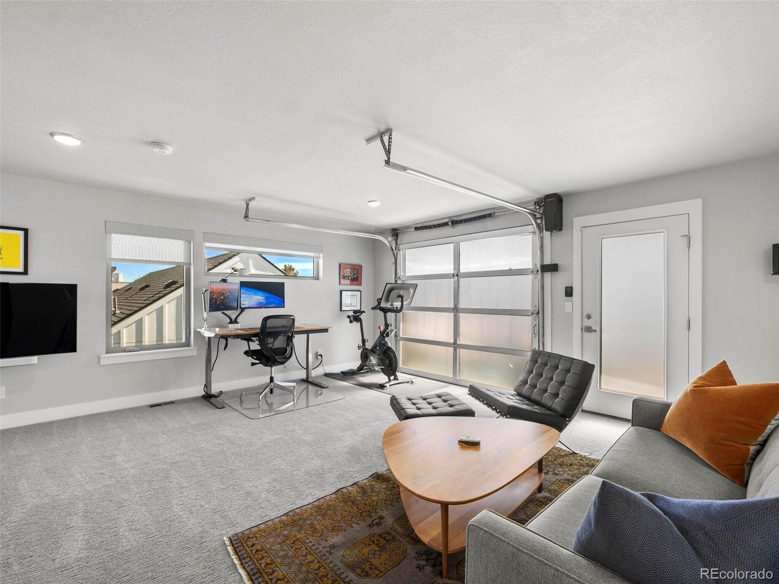 3231 W 19th Avenue