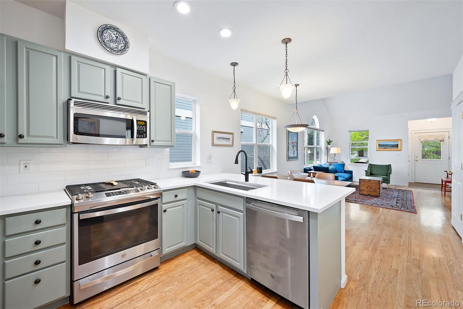 4425 W 36th Avenue