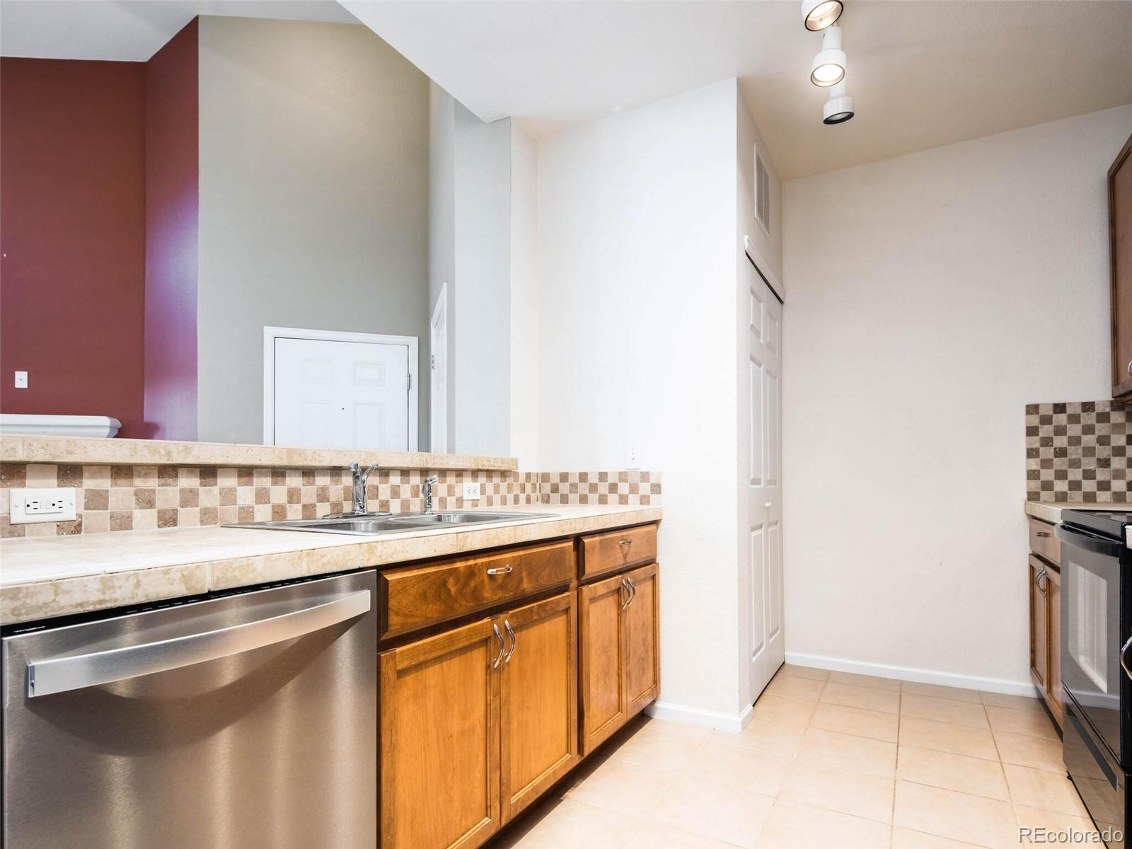 9481 E Mansfield Avenue Unit: 306