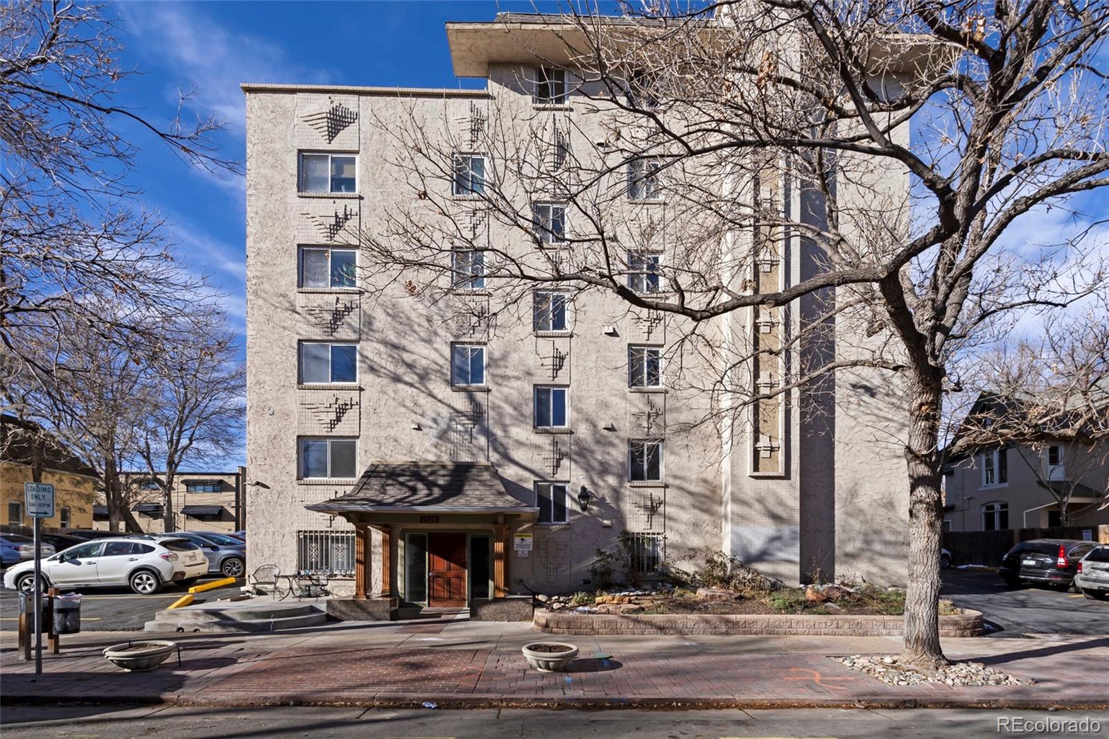 1125 N Washington Street Unit: 601
