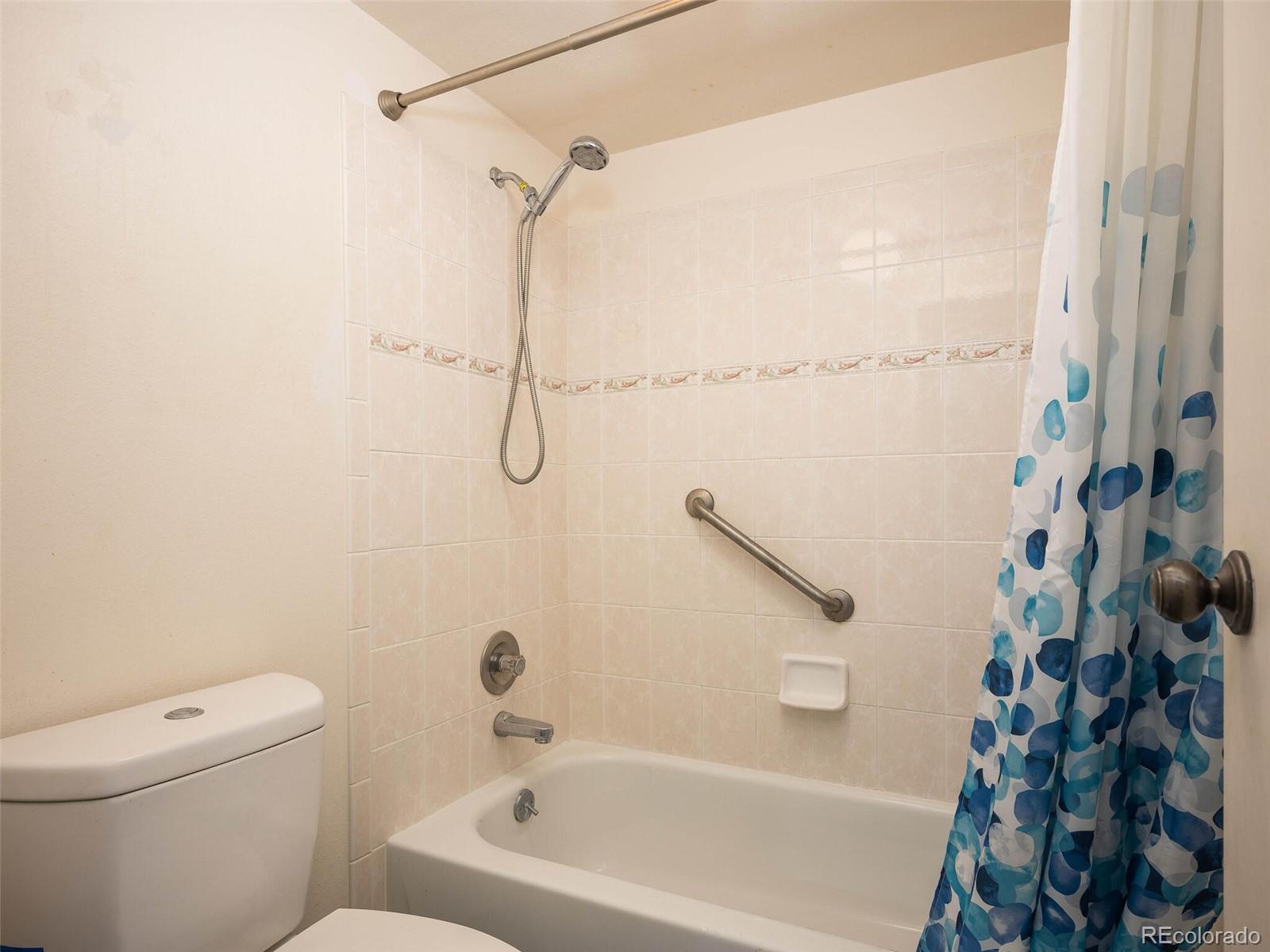2880 S Locust Street Unit: S205