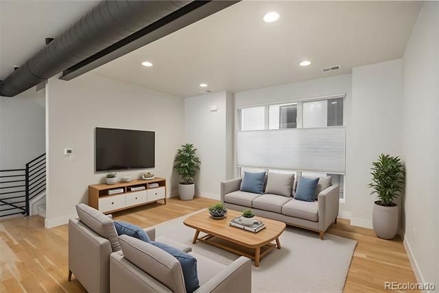 2939 W 23rd Avenue Unit: 2