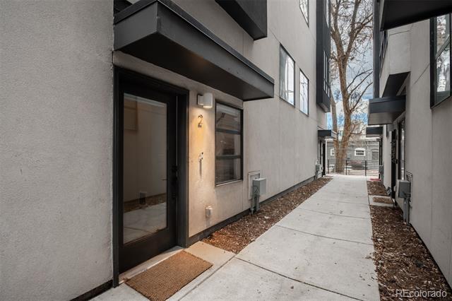 2939 W 23rd Avenue Unit: 2