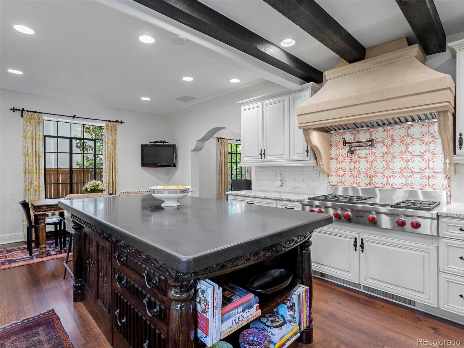 384 N Lafayette Street