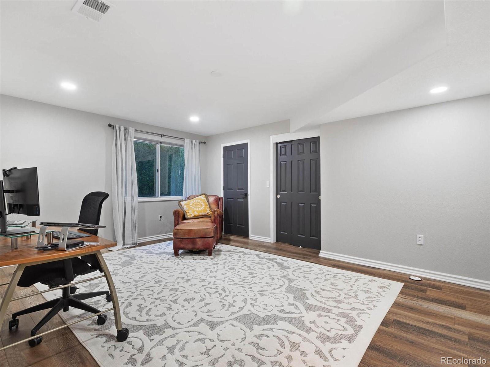 2816 Greensborough Drive