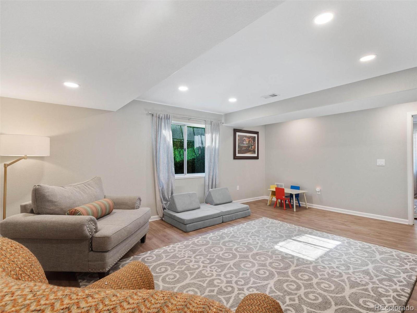 2816 Greensborough Drive