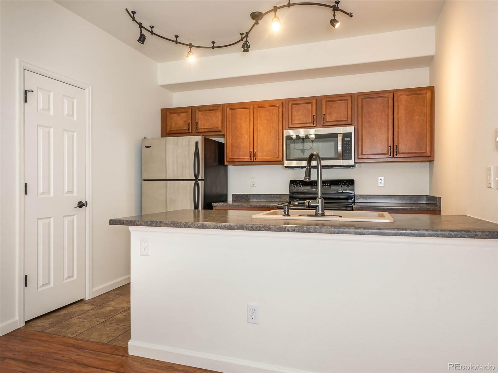 1771 W 53rd Place Unit: 8