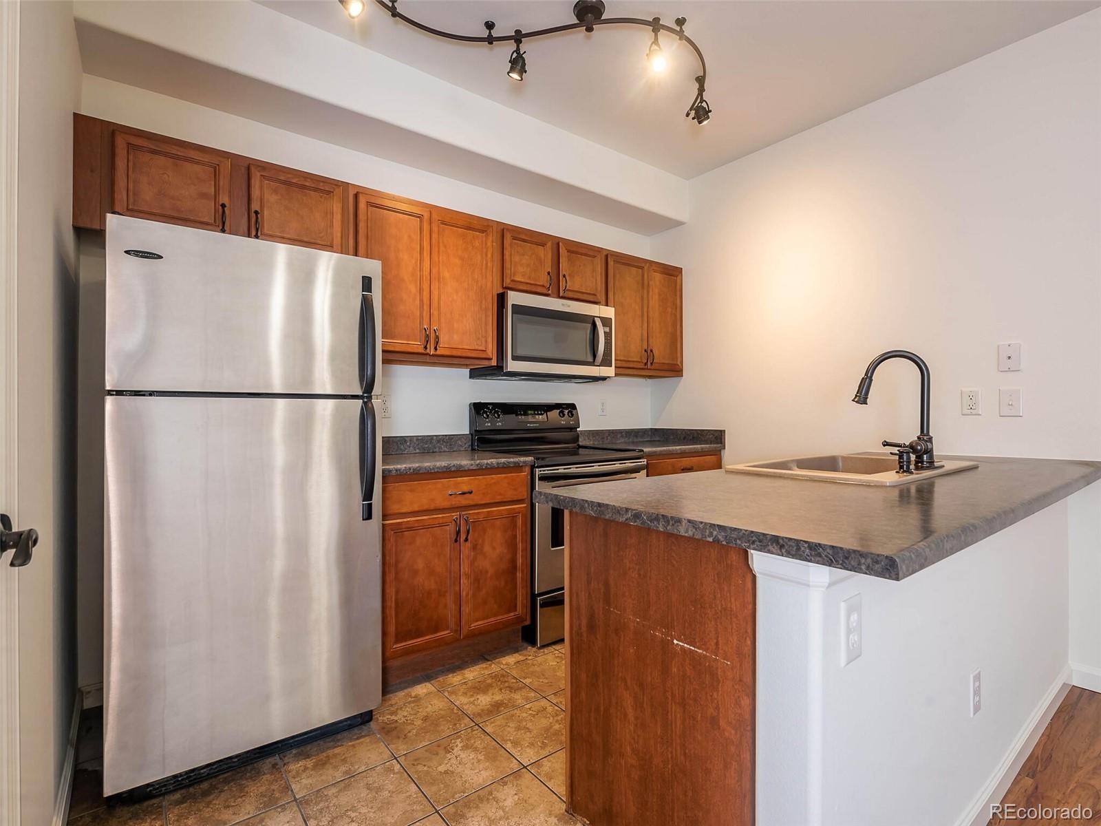 1771 W 53rd Place Unit: 8
