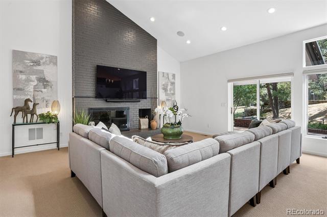 16 Beacon Hill Lane