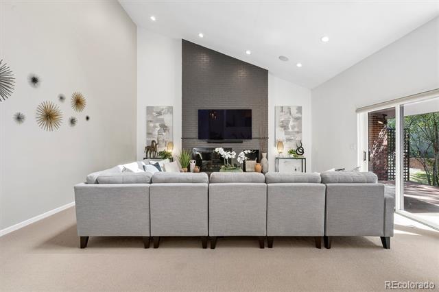 16 Beacon Hill Lane