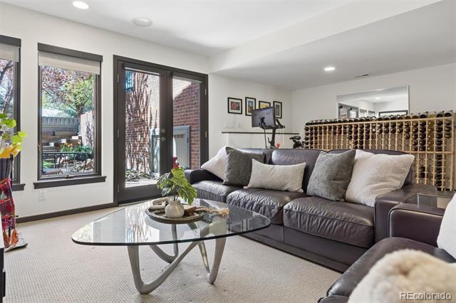 16 Beacon Hill Lane