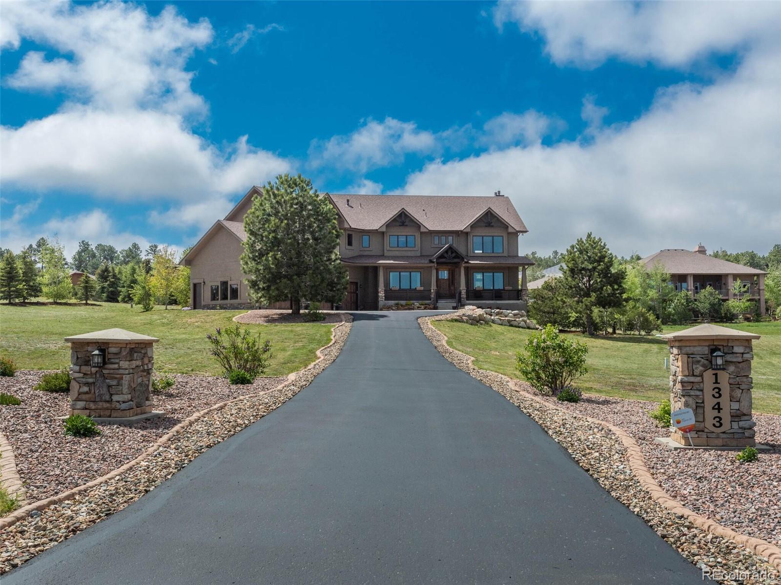 1343 Castlecombe Lane