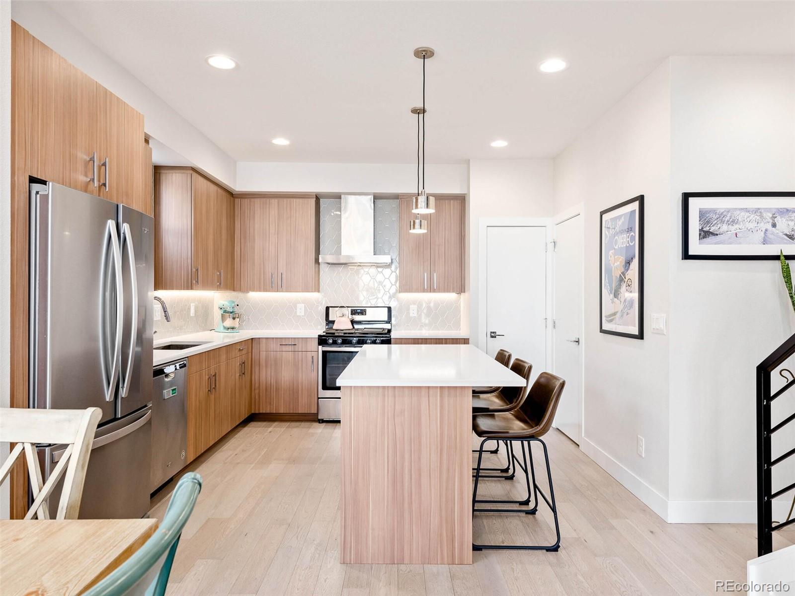 1430 Knox Court