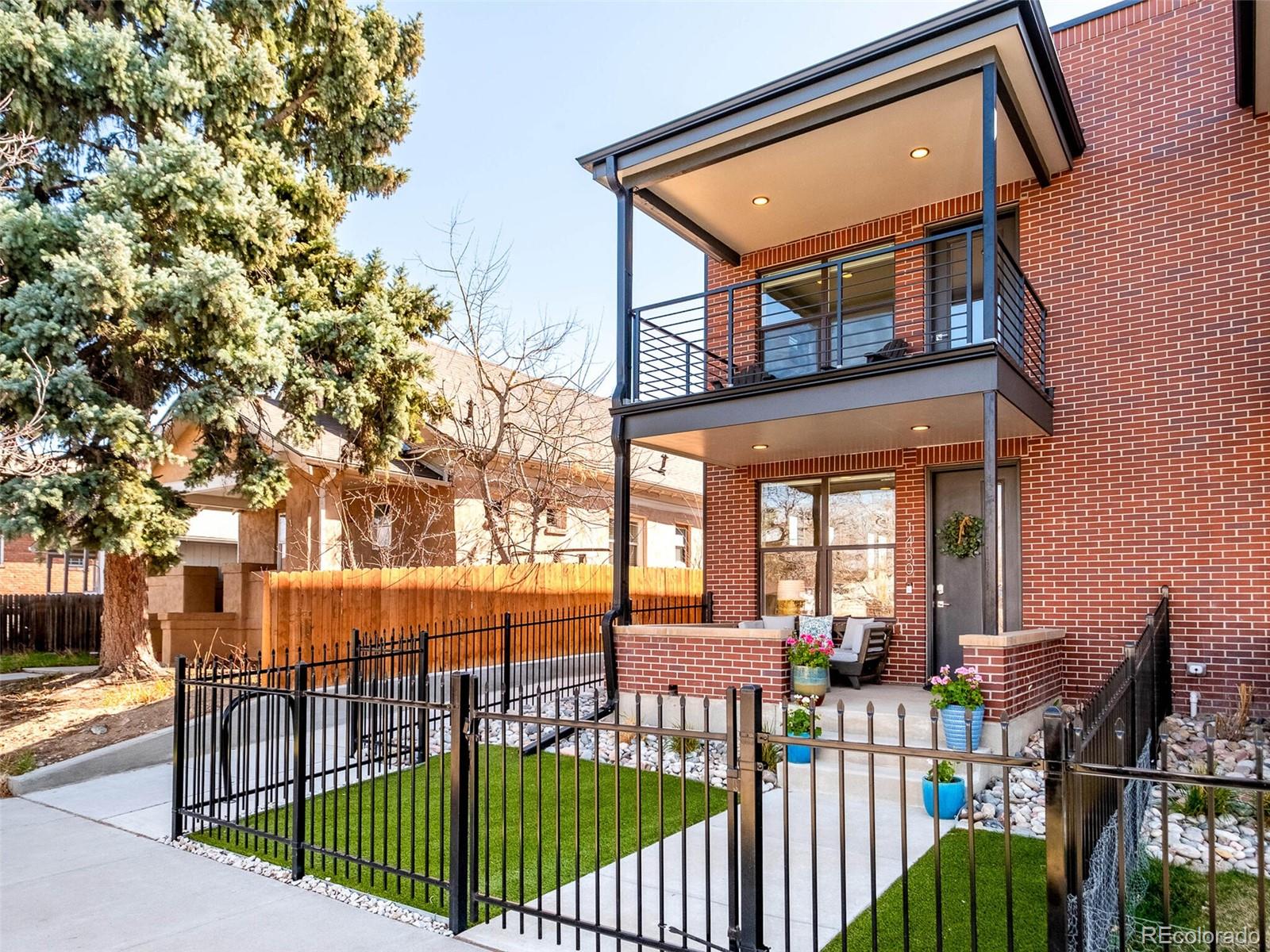 1430 Knox Court