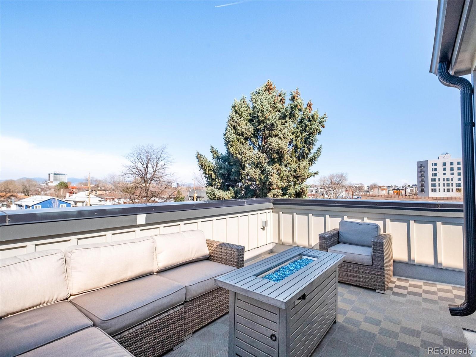 1430 Knox Court