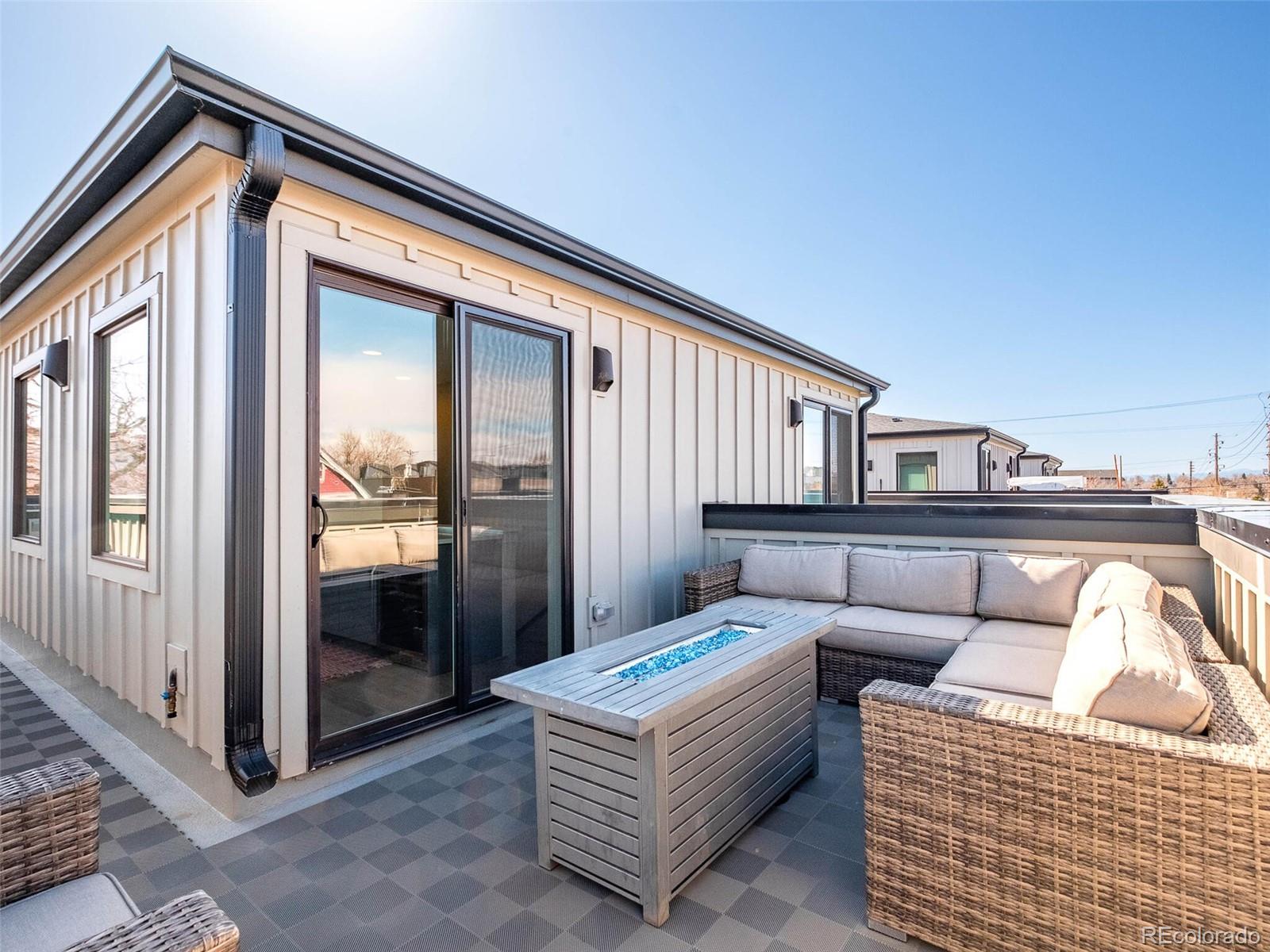 1430 Knox Court