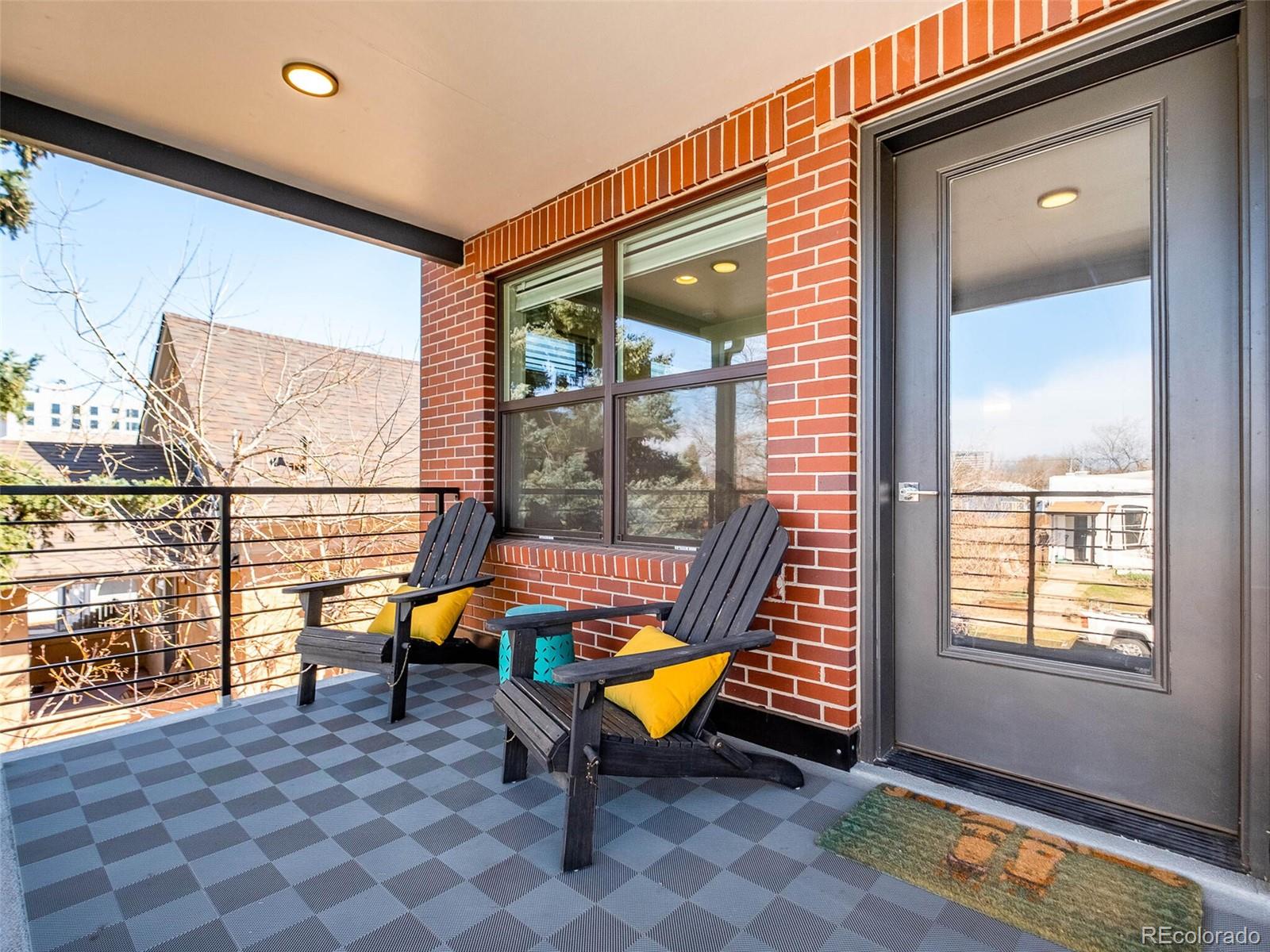 1430 Knox Court