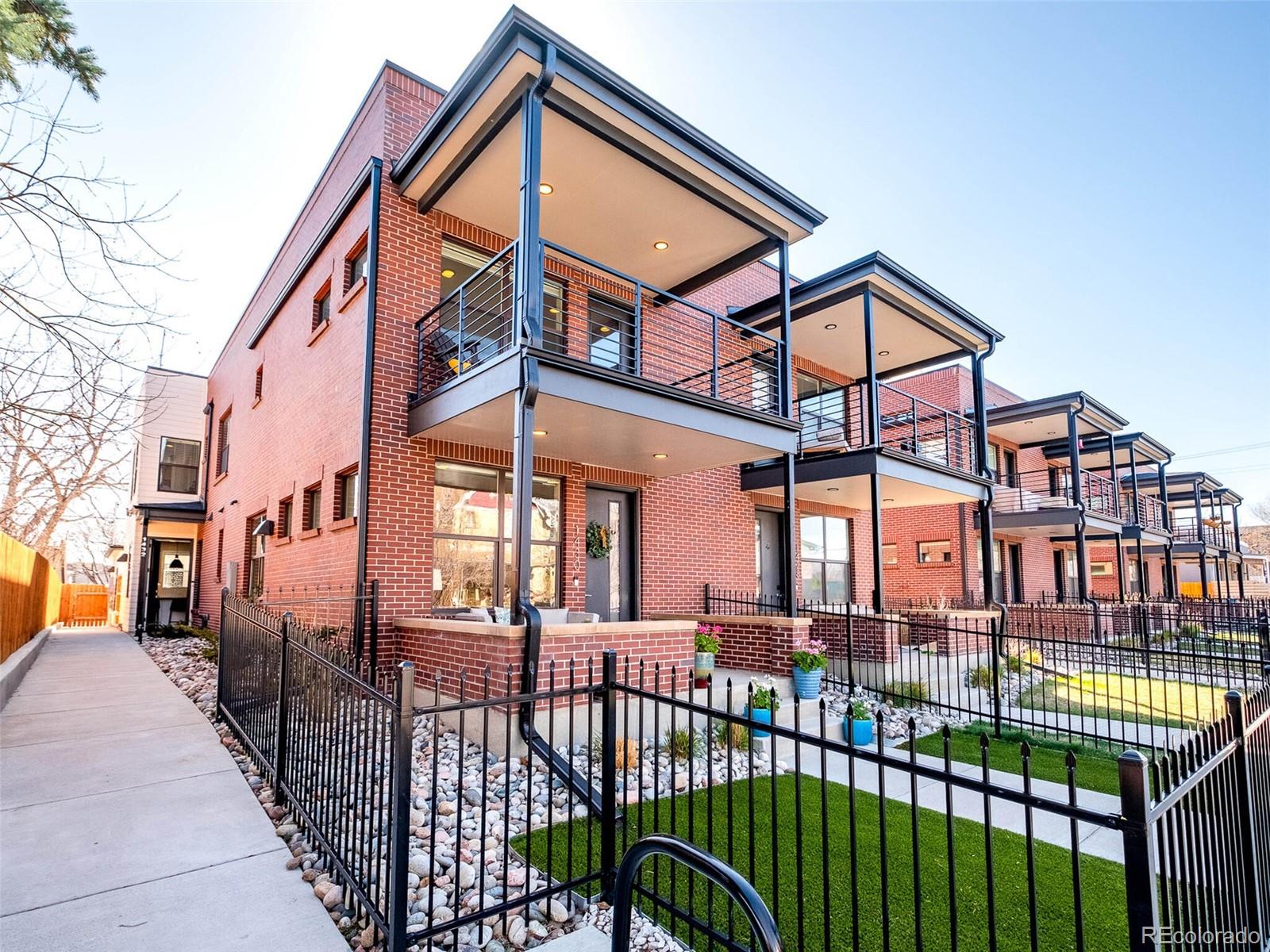 1430 Knox Court