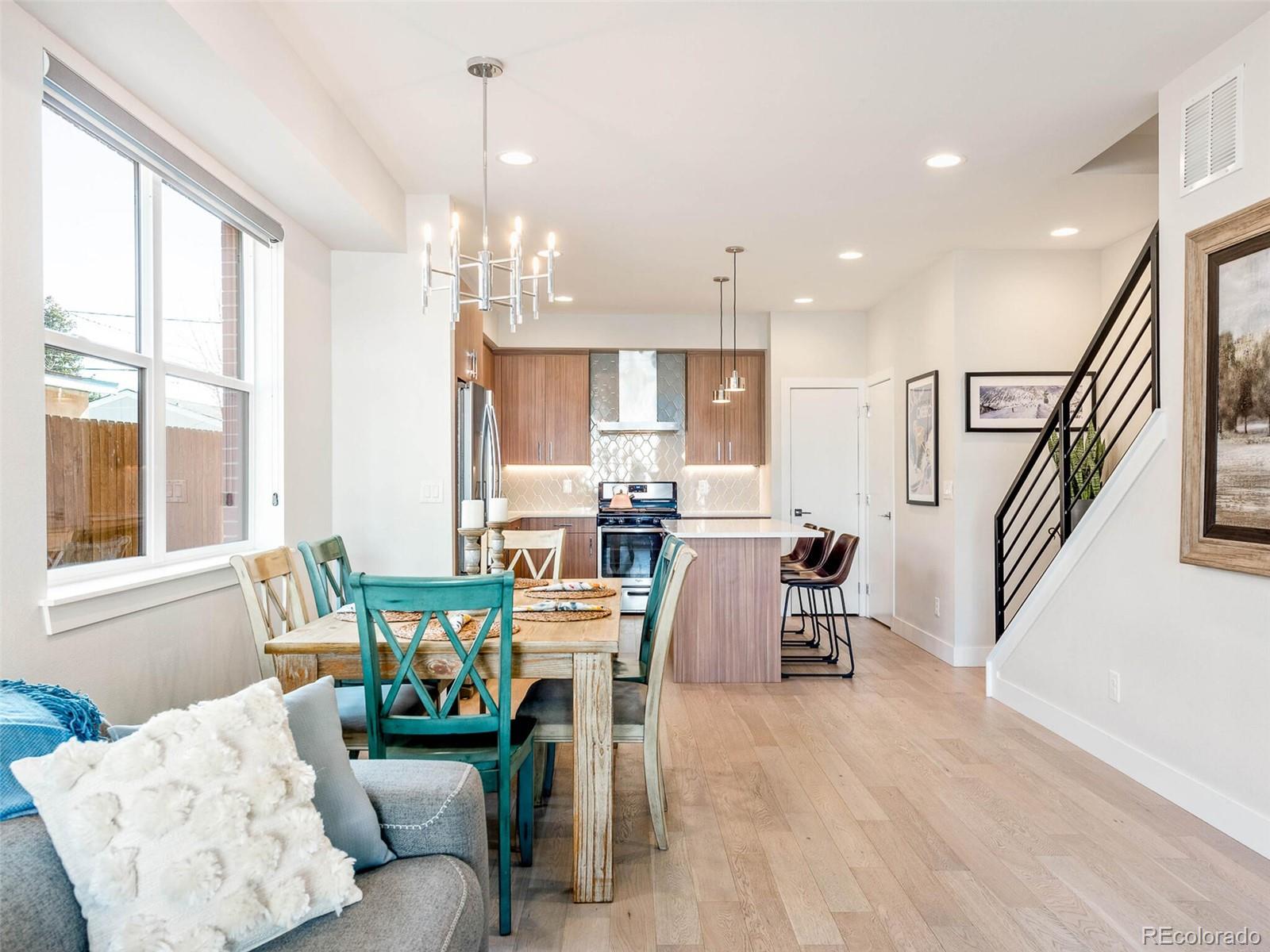 1430 Knox Court