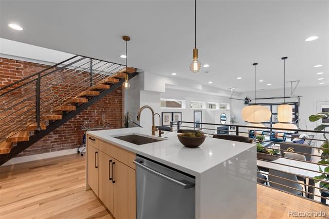 3425 W 33rd Avenue