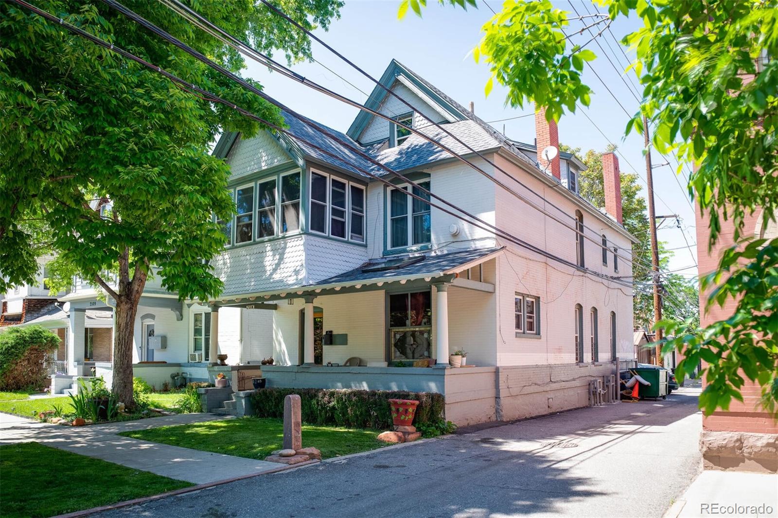 2113 E 16th Avenue