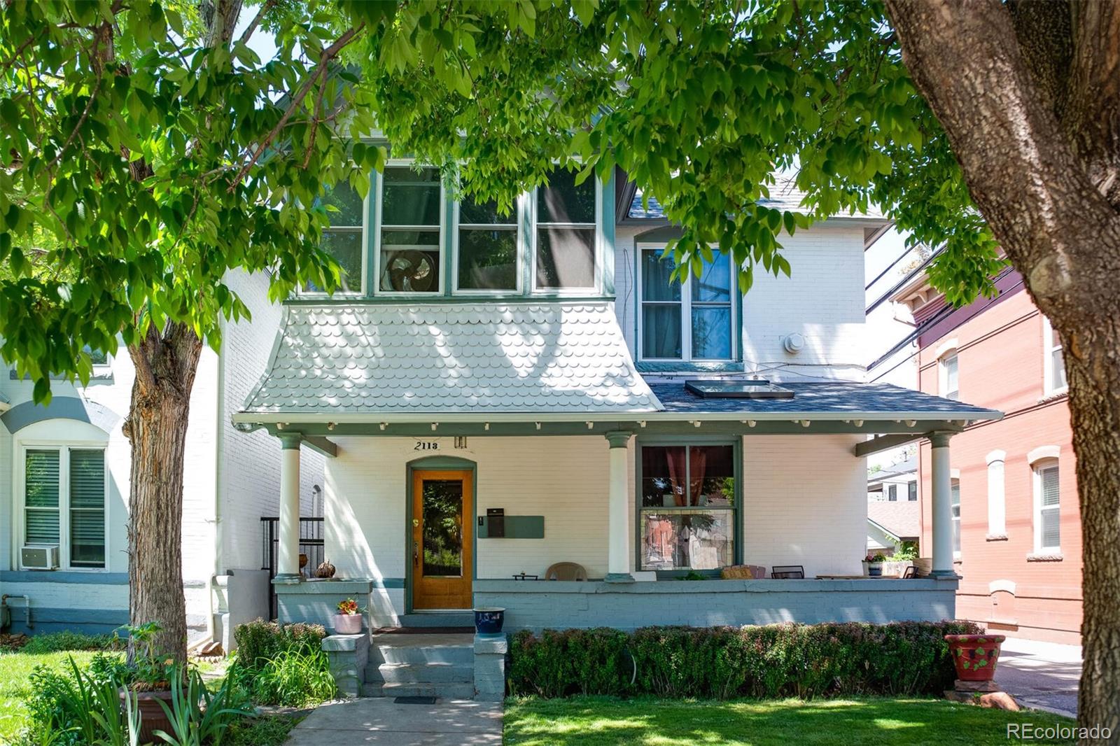 2113 E 16th Avenue