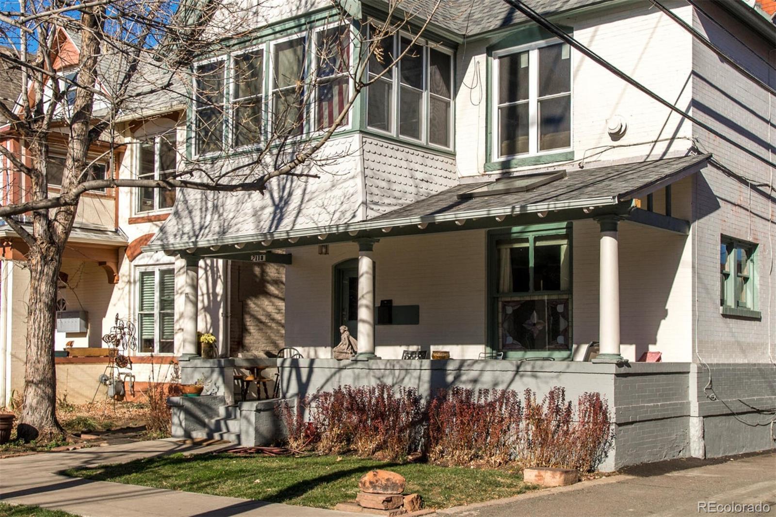 2113 E 16th Avenue